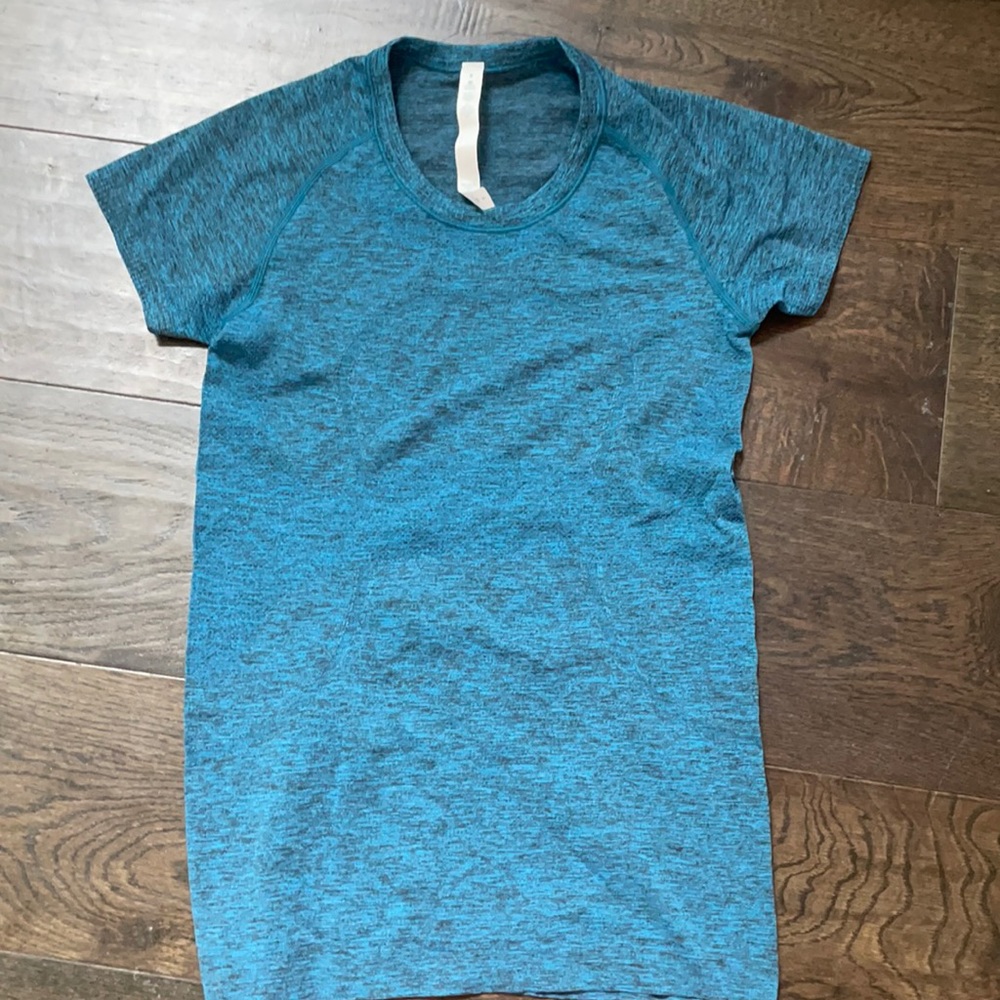 Lululemon swiftly tee